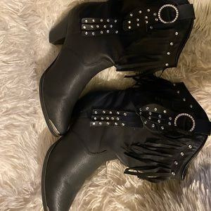 ✨Cowboy boots for the pretty ladies ✨